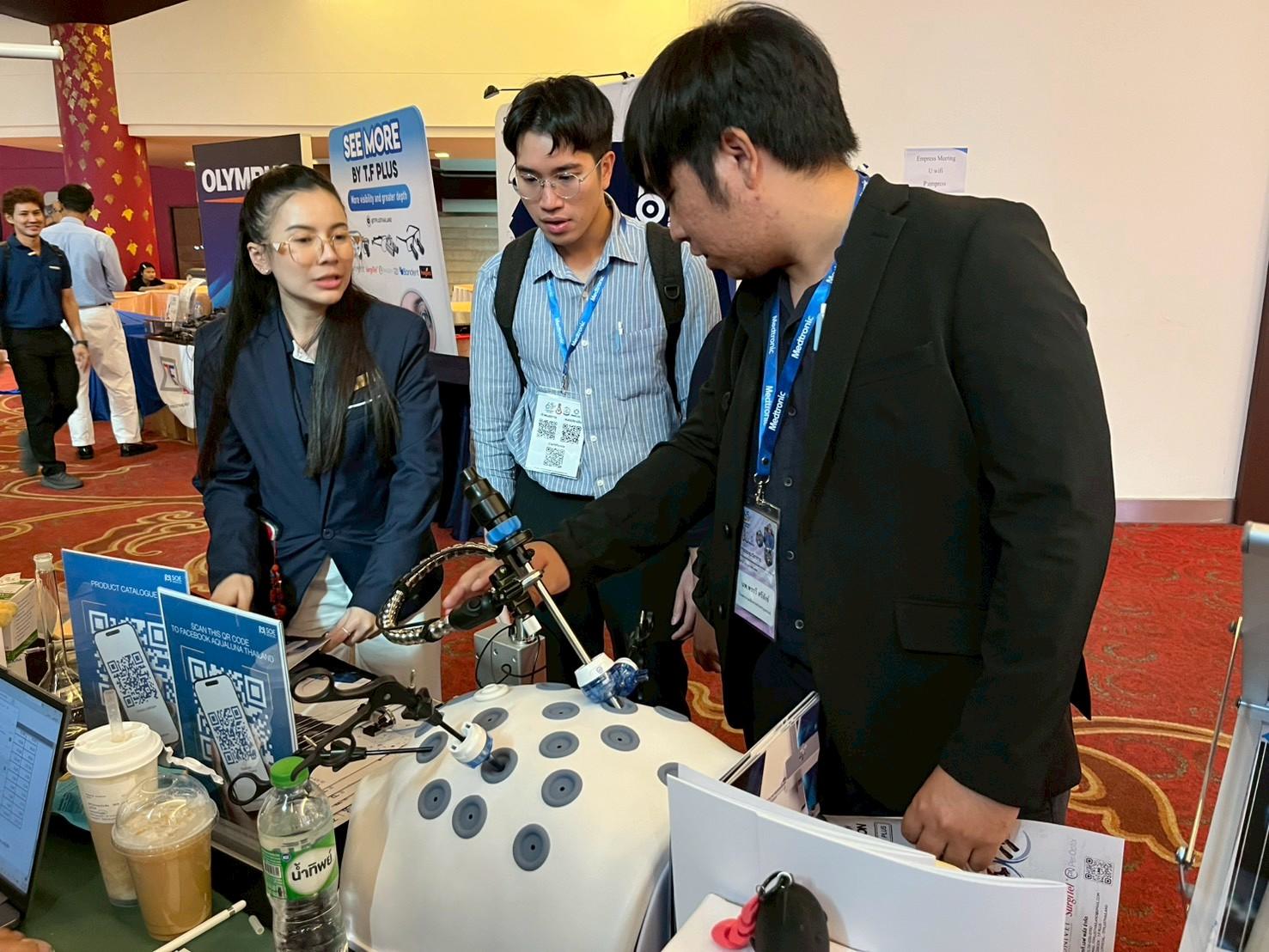 LINE_ALBUM_Booth Medical Device CNX_260309_16